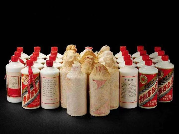 赵县日照岚山回收酒价格哪里回收(附近上门回收茅台酒）?